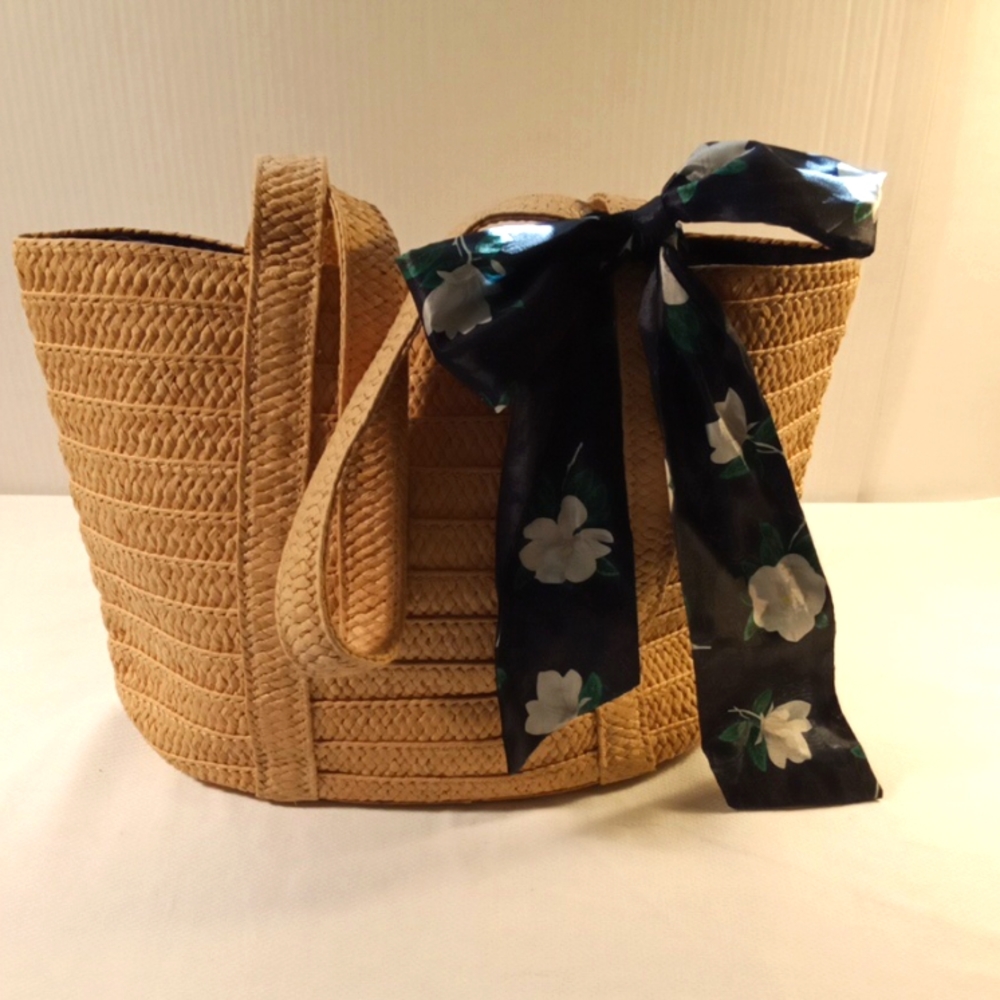 Basket weave purse